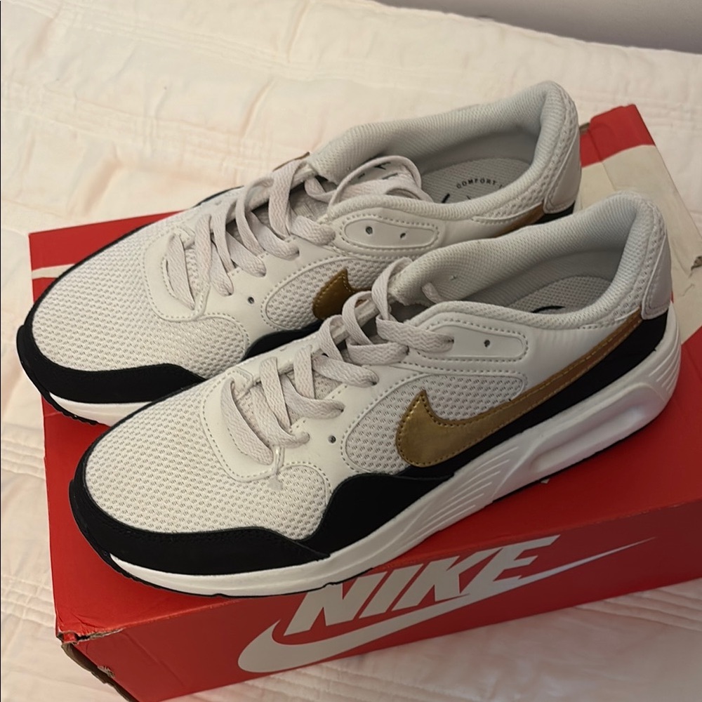 Nike Air Max SC White and Gold Shoes